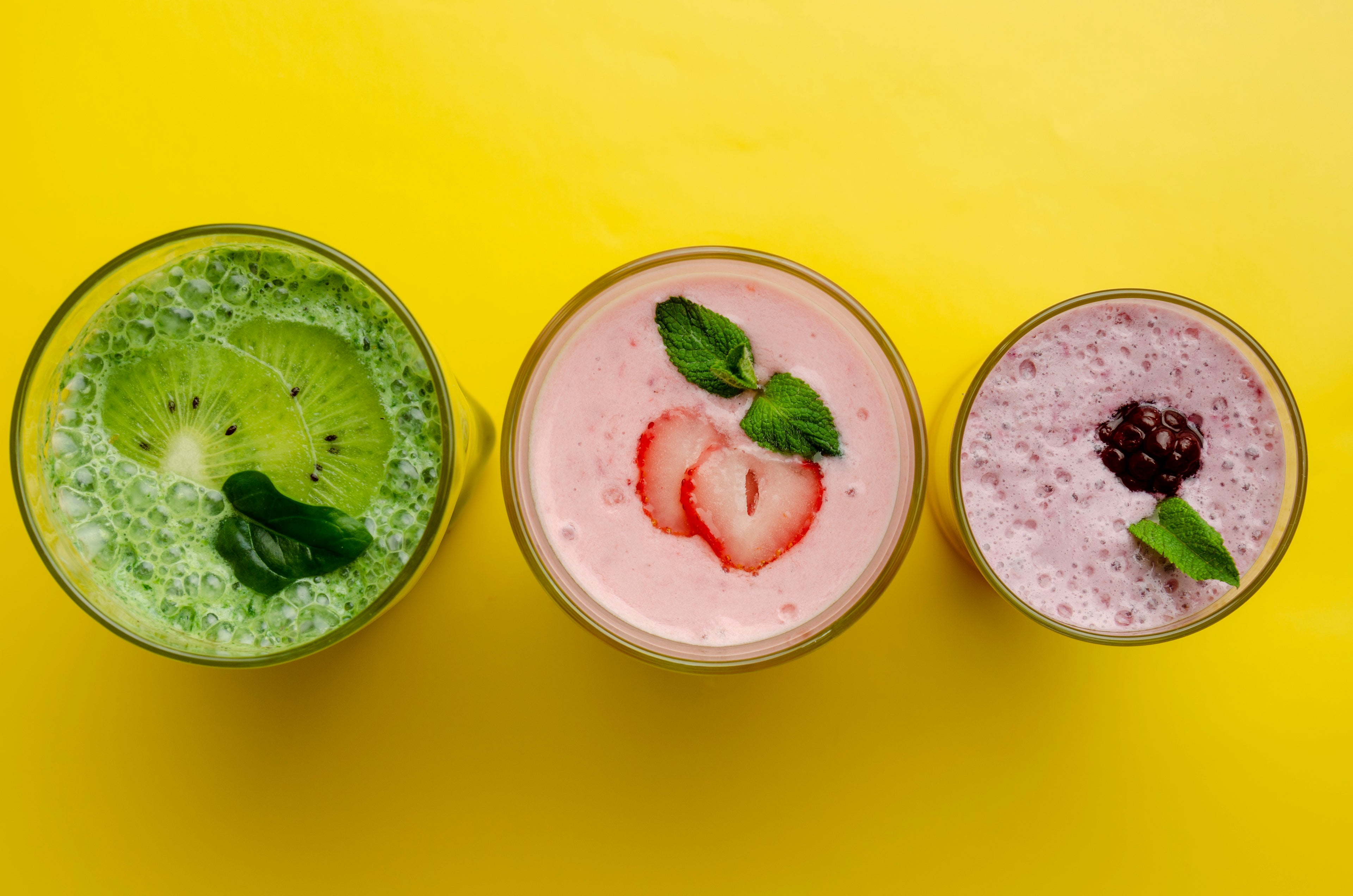 5 Healthy Smoothie and Breakfast Pairings for Busy Mornings