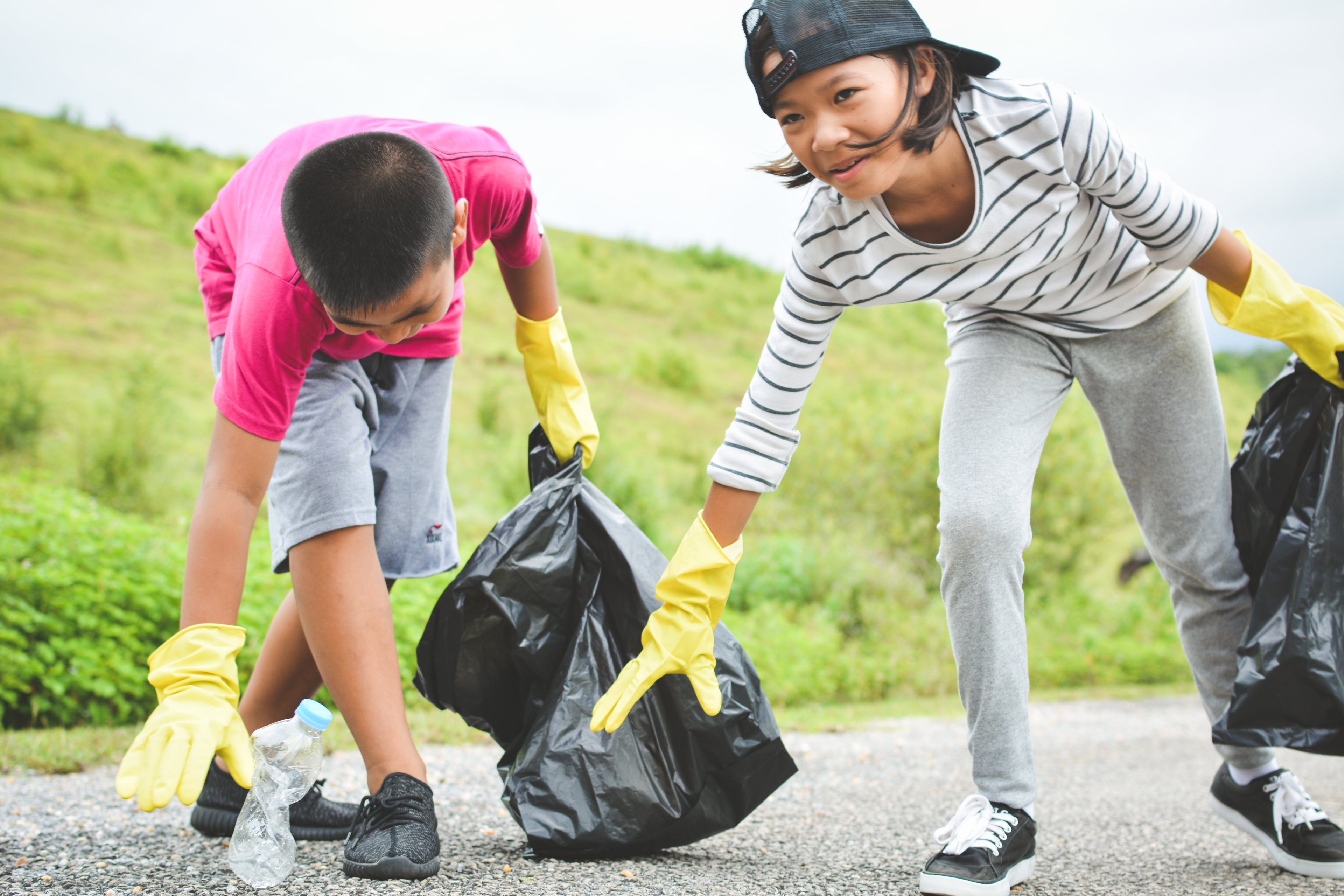 5 Ways Kids Can Volunteer to Protect the Planet