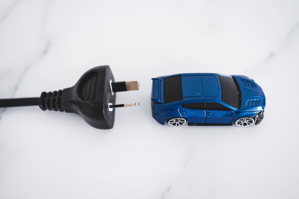 5 Factors to Consider When You Buy an Electric Car