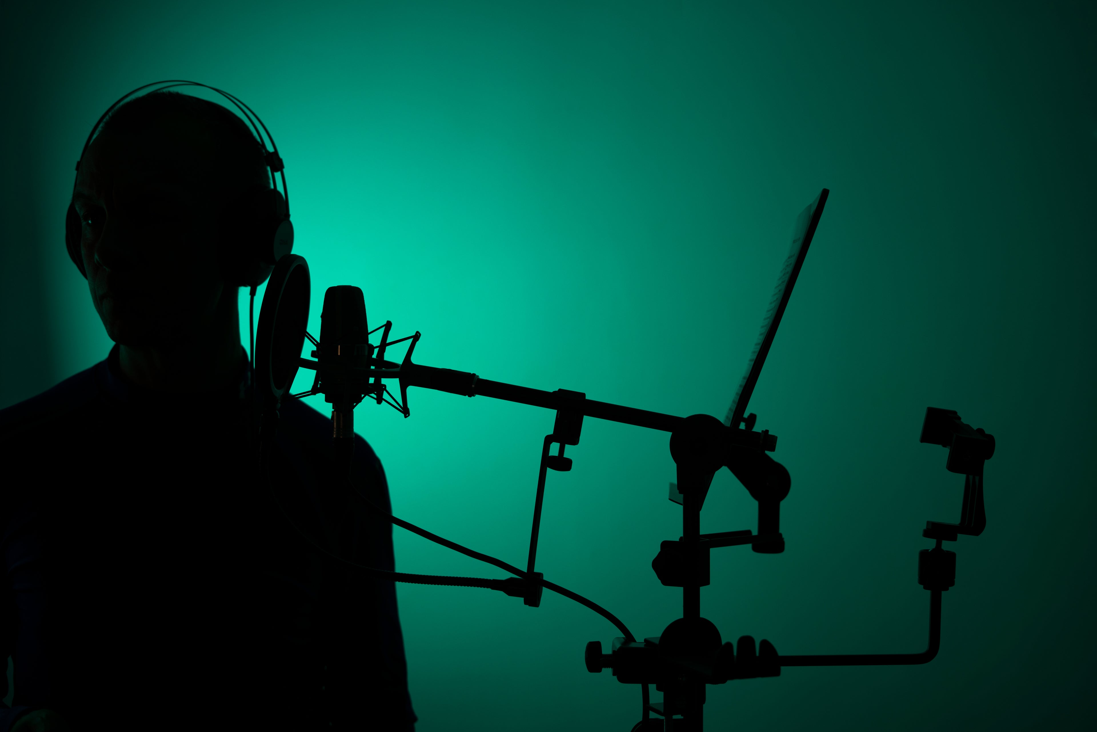 8 Personal Finance Podcasts Worth Adding to Your Playlist