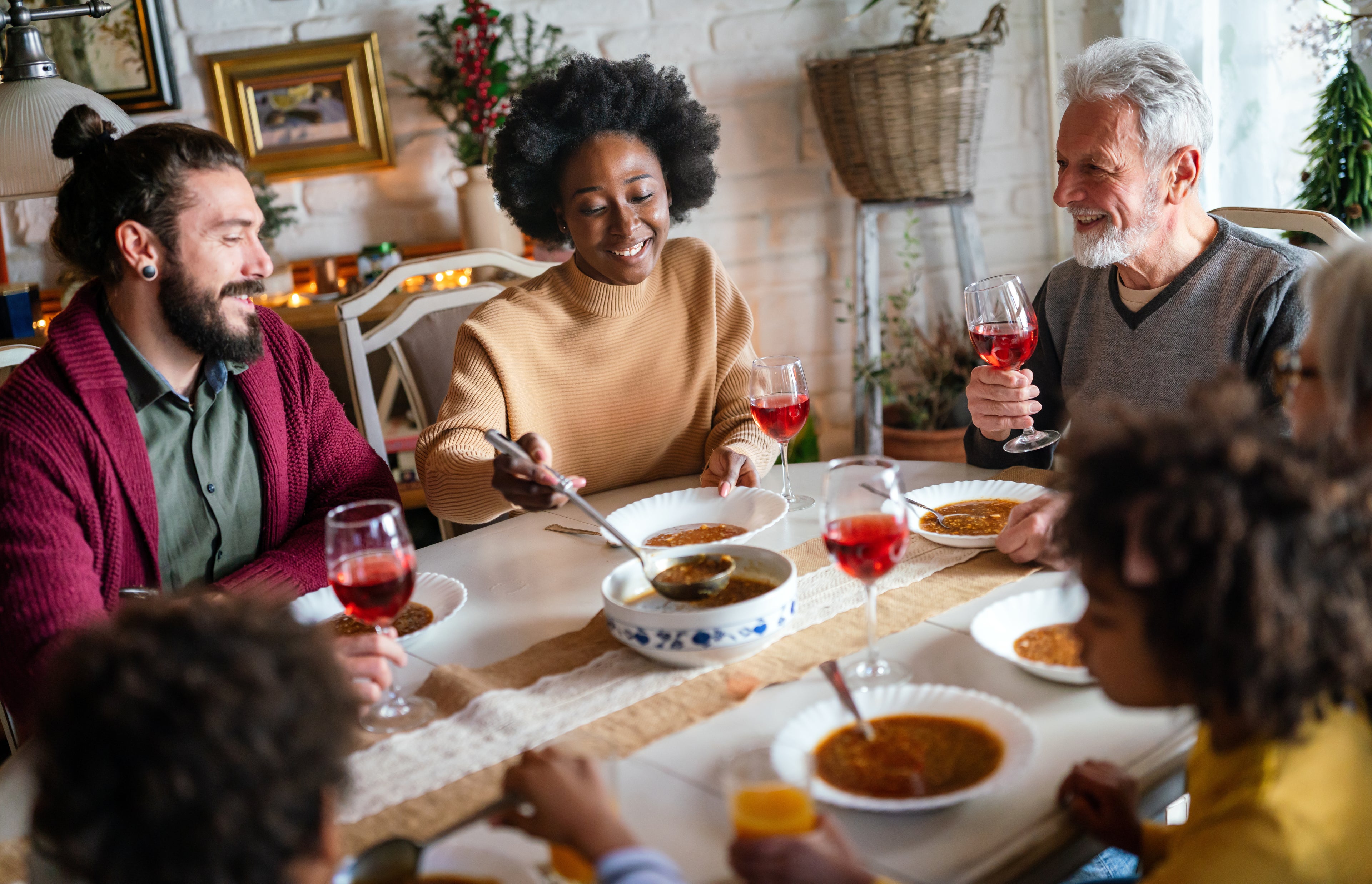A Senior's Guide to Navigating Holiday Meals