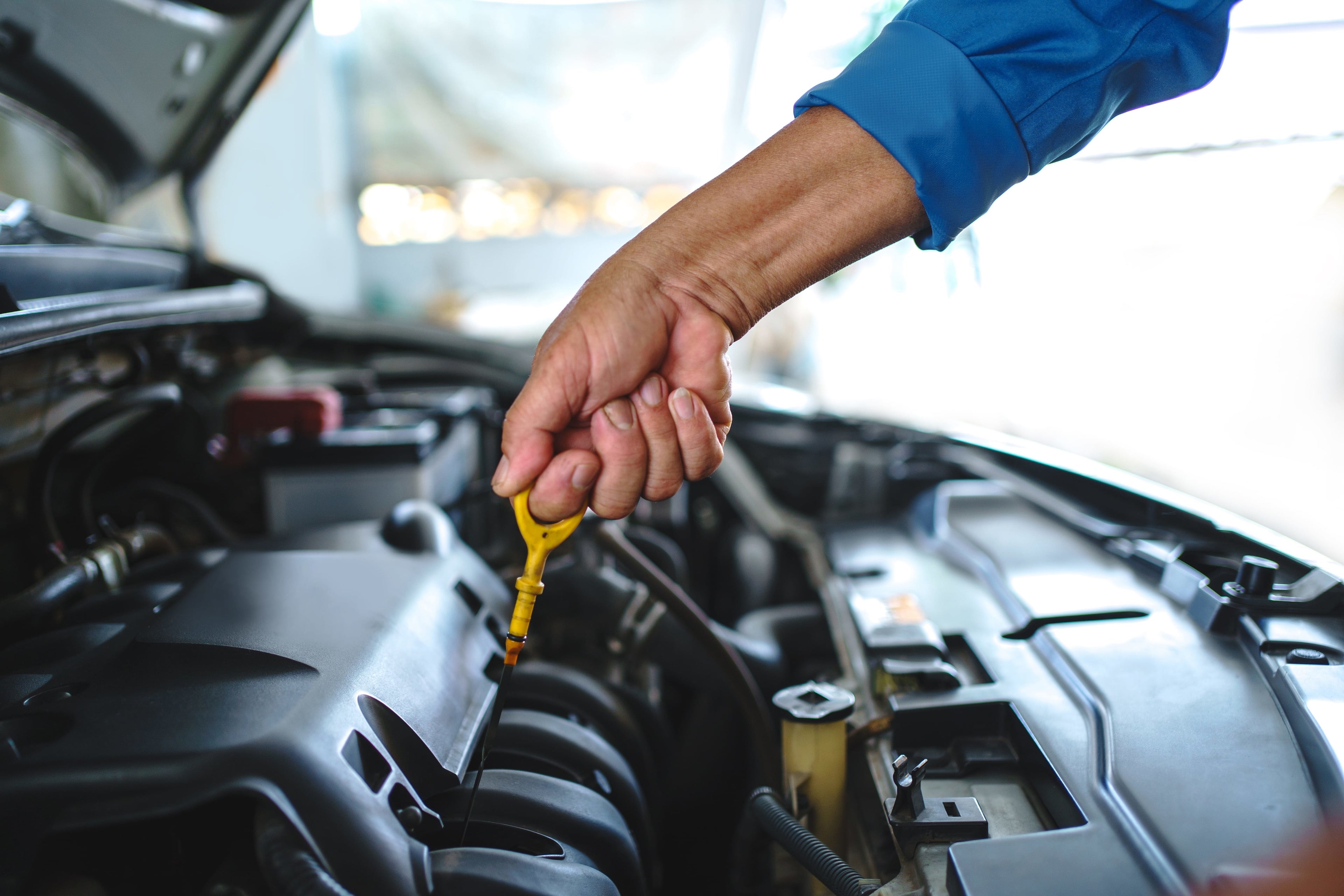 Check and Change Your Car’s Oil with These Simple Steps