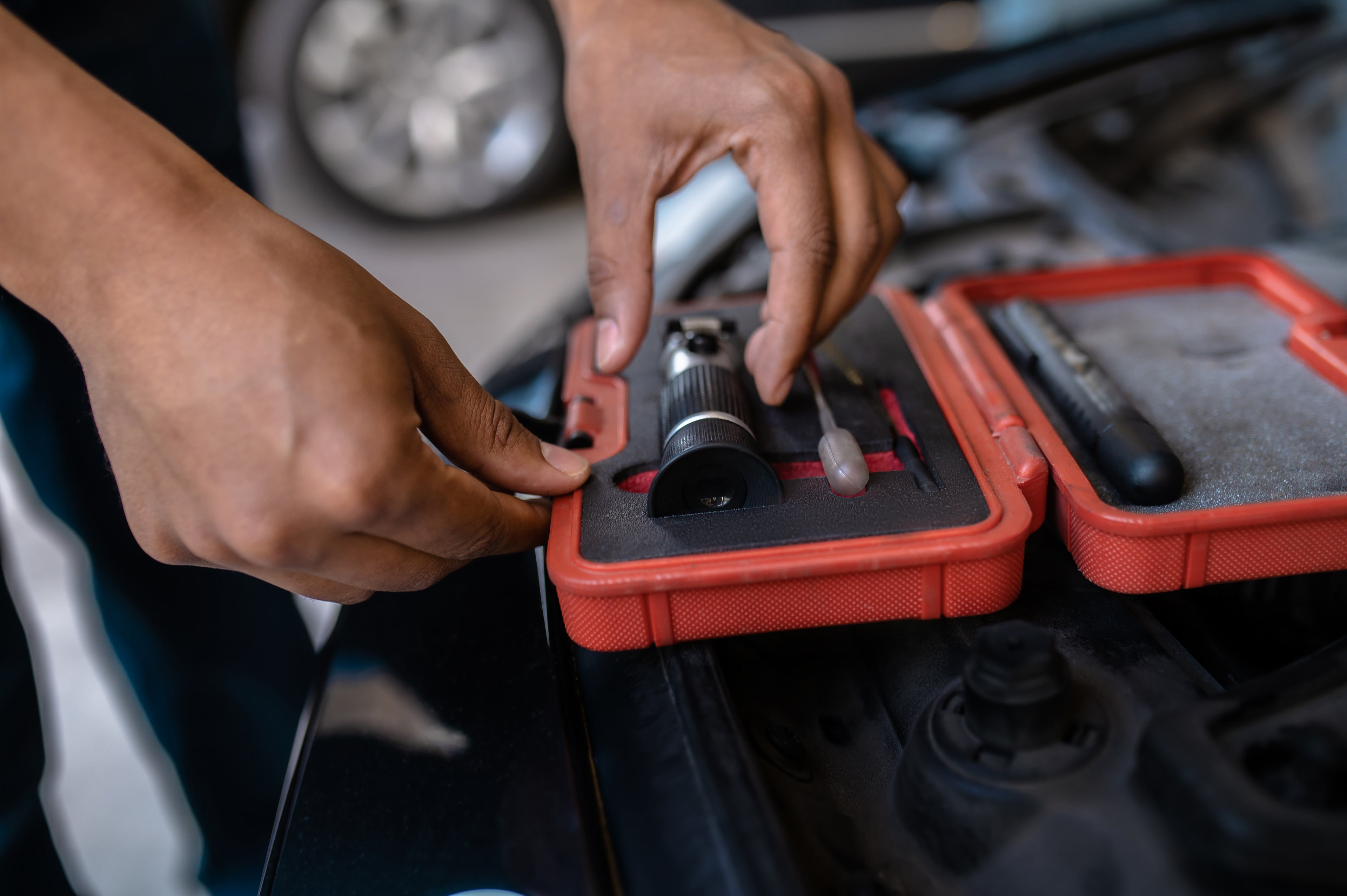 Common Car Issues You Can Fix Yourself and Which Require a Pro