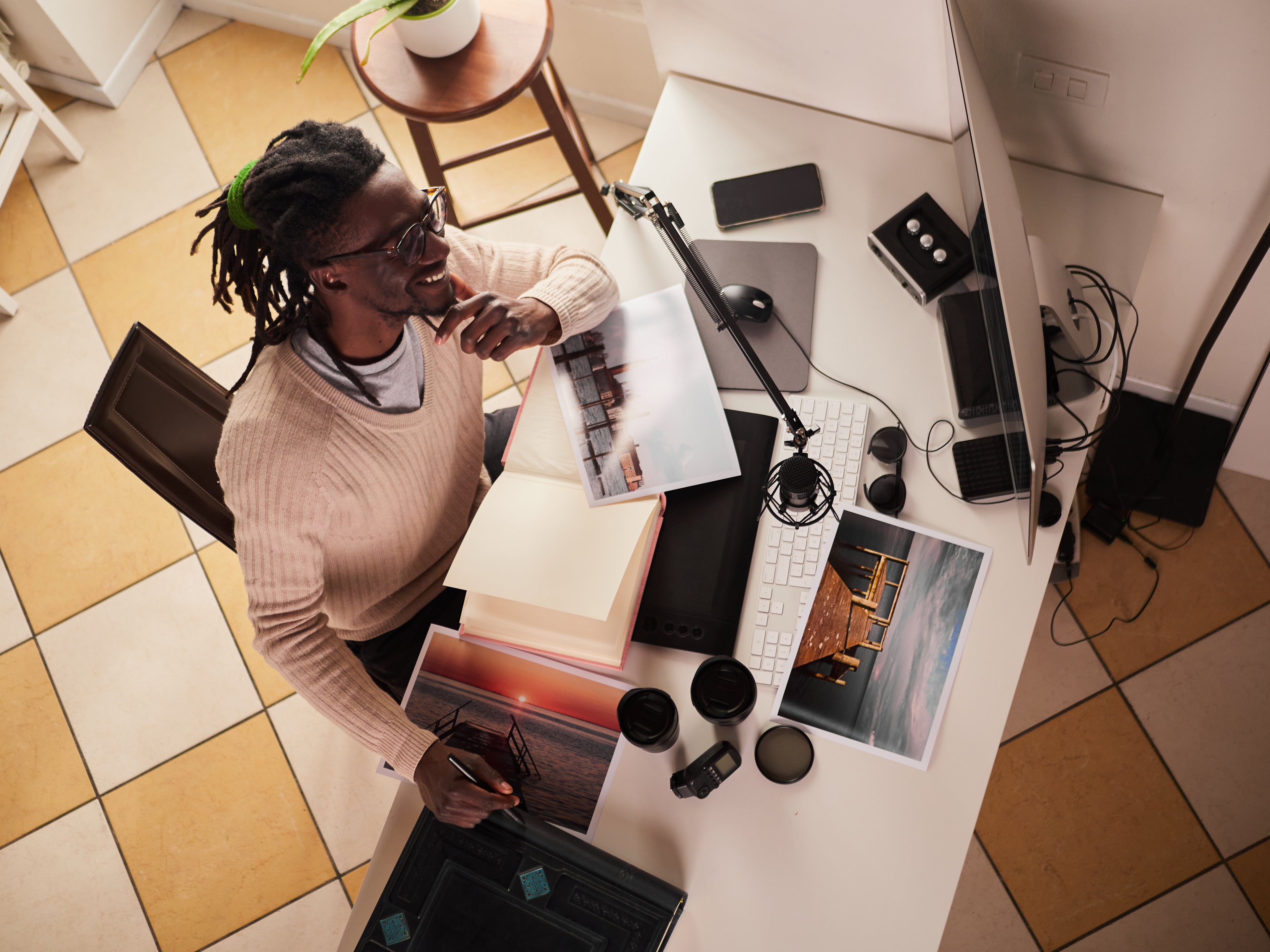 Create a Side Gig Pros and Cons List with This Guide