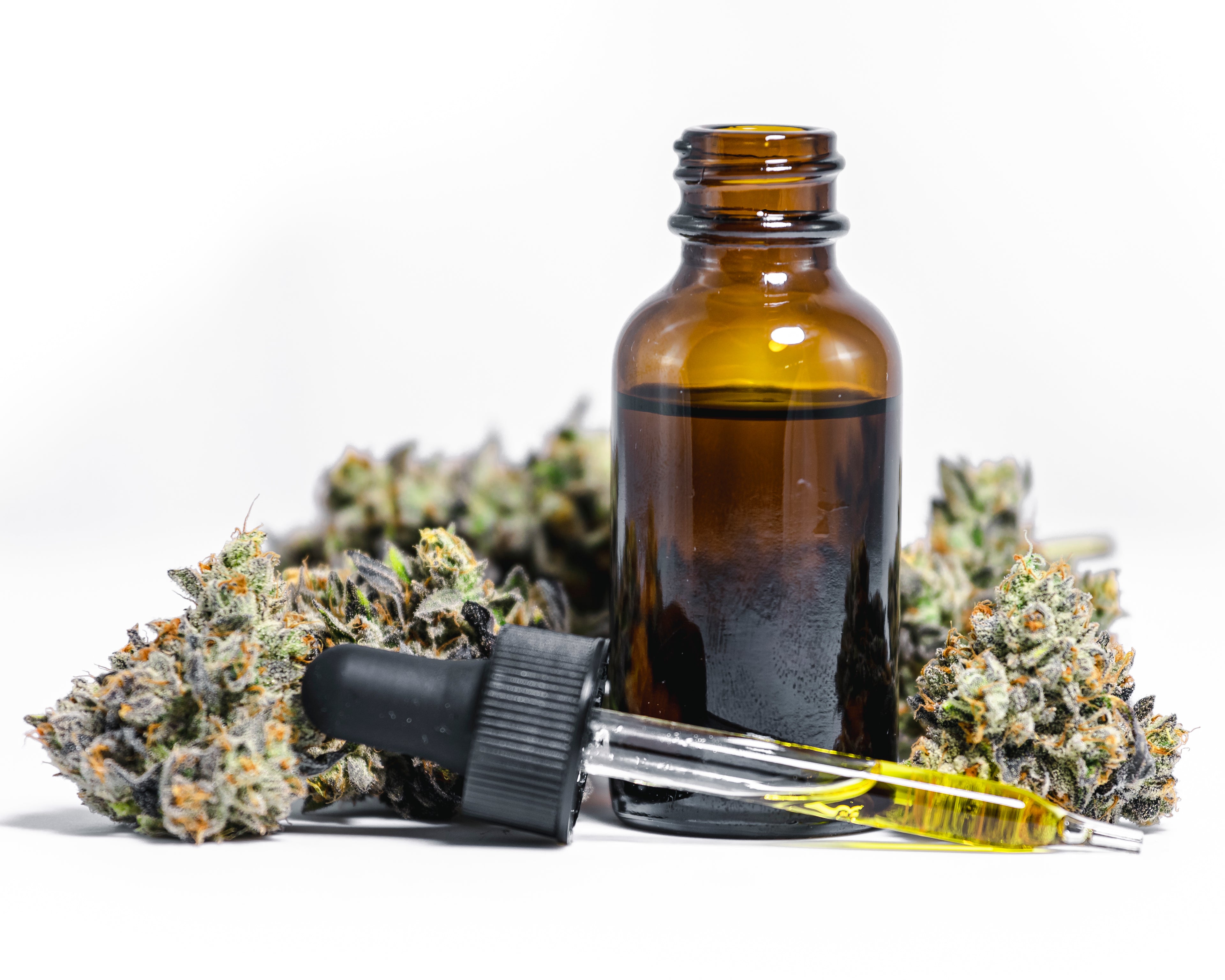 Differences Between CBD and THC and How to Use Both