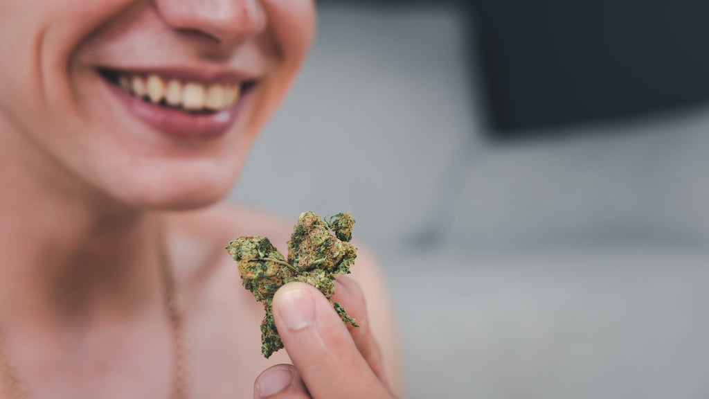 Get Giddy with These Laugh-Inducing Weed Strains