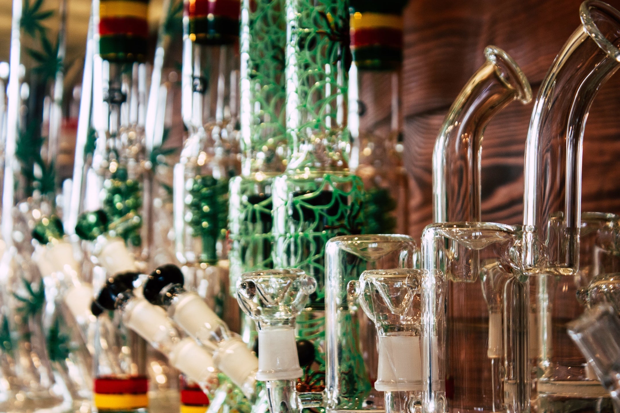 Guide to Bongs: How They Work and Choosing the Best One for You