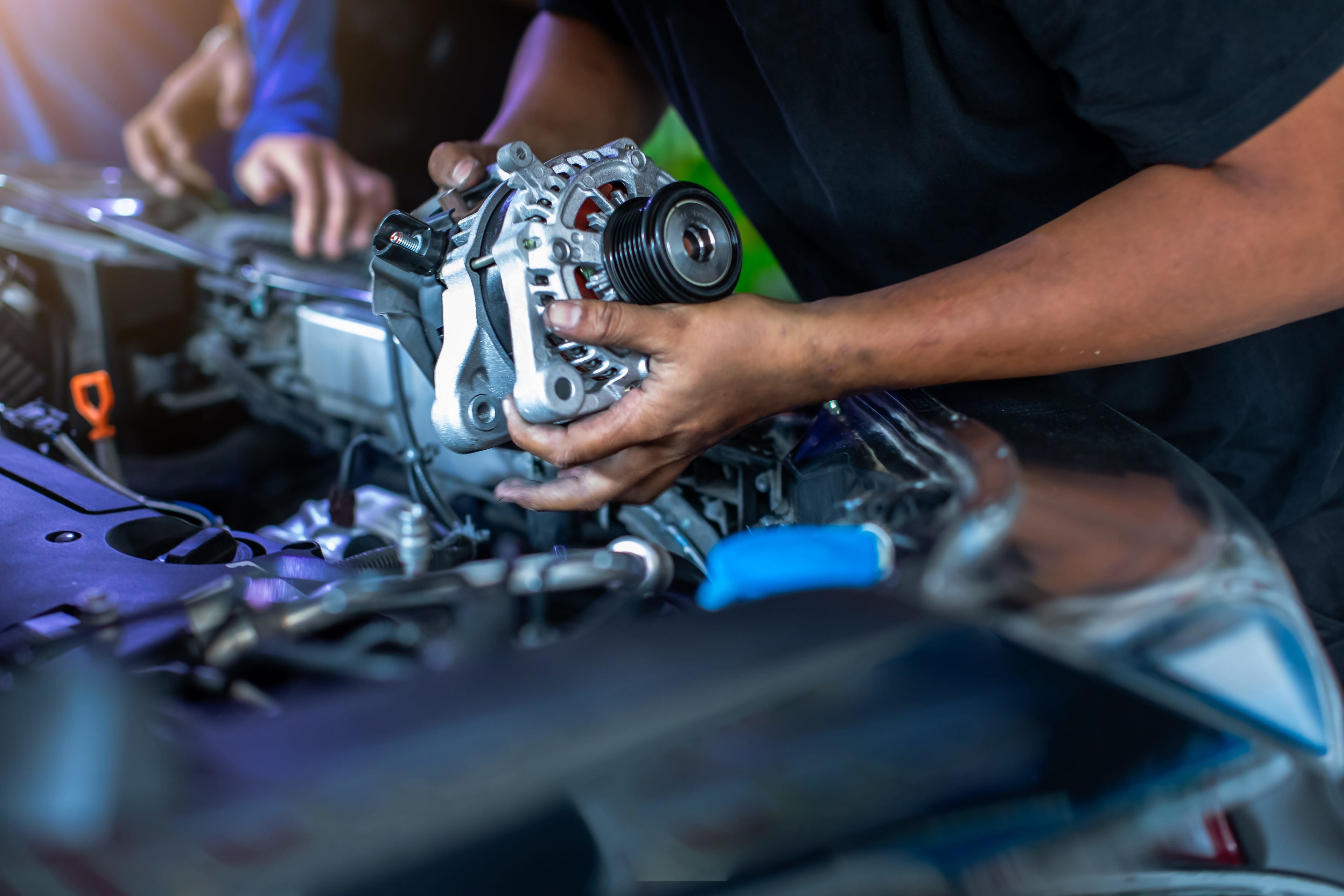 How to Identify Alternator Issues and When to Call a Pro Mechanic