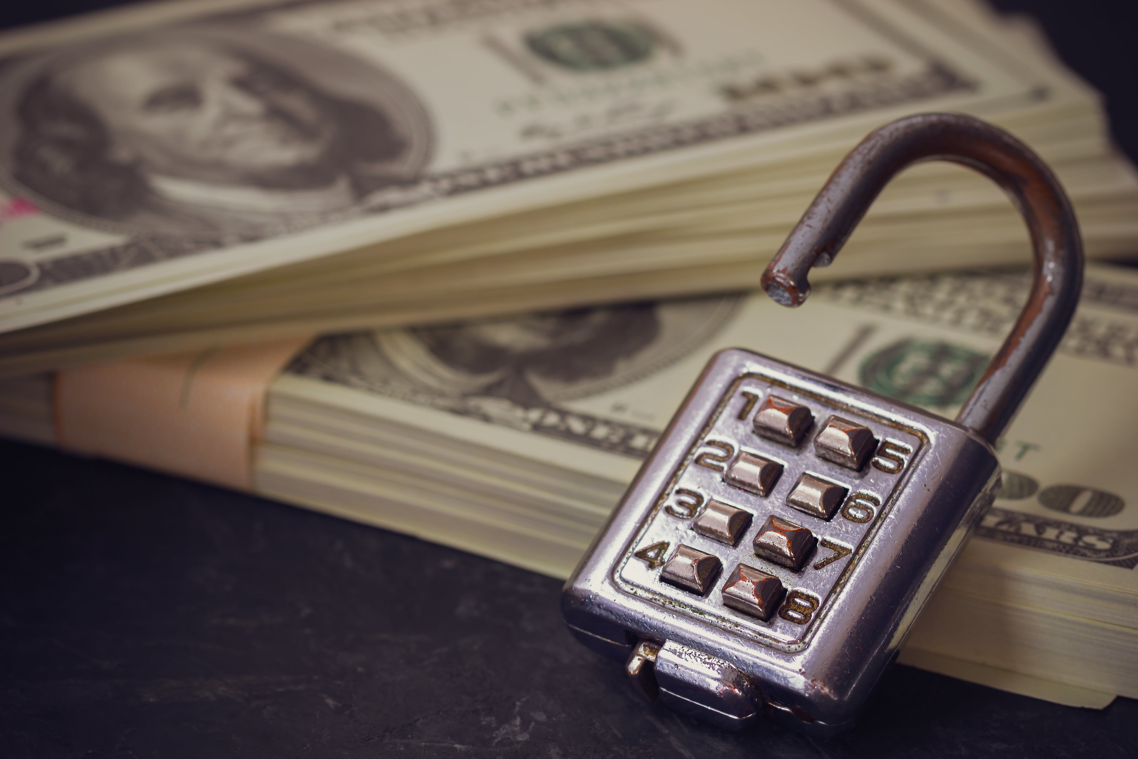 How to Spot Red Flags for Fraudulent Investment Opportunities