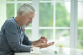 The Ultimate Guide to Medication Reminder Apps & Devices